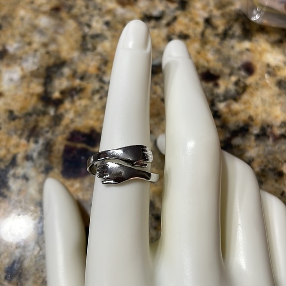 Silver Arm Hug Adjustable Ring - Picture 9 of 10
